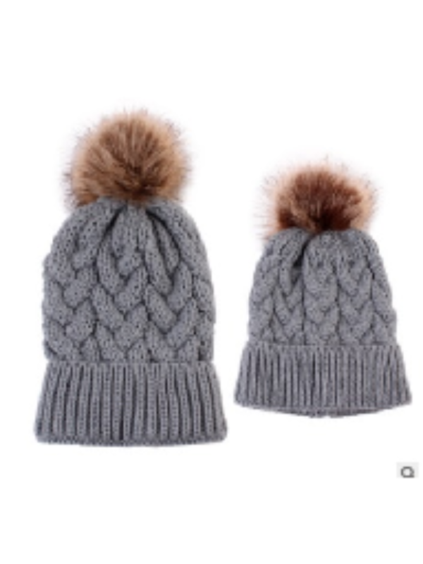 1 CAP FOR ADULT AND 1 CAP FOR CHILD DEBBIER grey